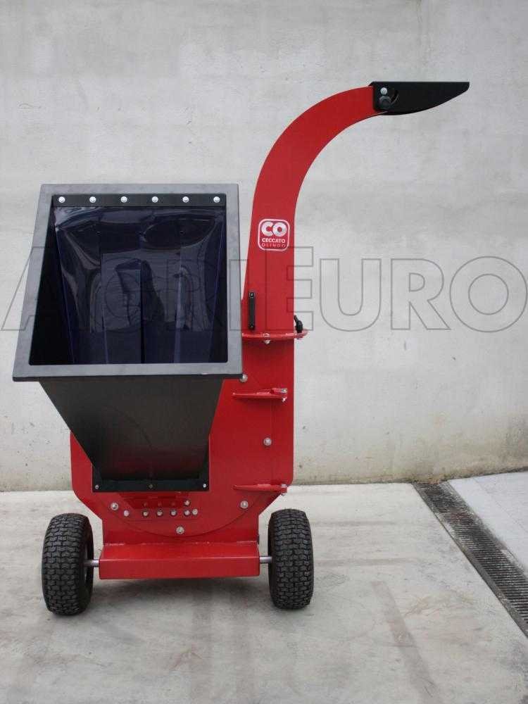 ceccato tritone monster p.t.o. broyeur de branches pour tracteur professionnel ceccato tritone monster p.t.o. broyeur de branches pour tracteur professionnel