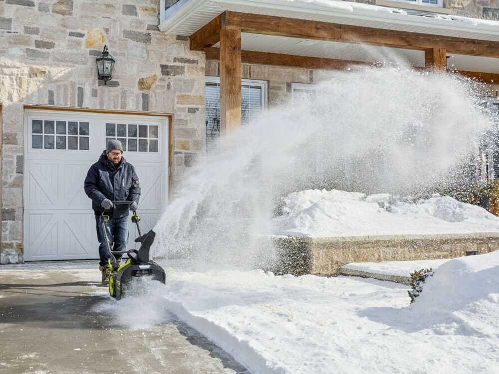 ryobi ry36stx45a 140 fraise à neige à batterie max power 36v 4ah ryobi ry36stx45a 140 fraise à neige à batterie max power 36v 4ah