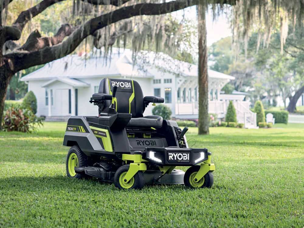 ryobi ztrx76 tondeuse autoportée à batterie et rayon de braquage zéro 72v/20 ah coupe de 76 cm 2en1 ryobi ztrx76 tondeuse autoportée à batterie et rayon de braquage zéro 72v/20 ah coupe de 76 cm 2en1